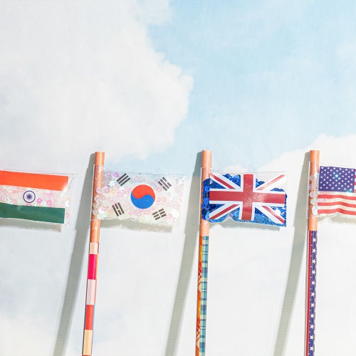 다문화 국기 색연필